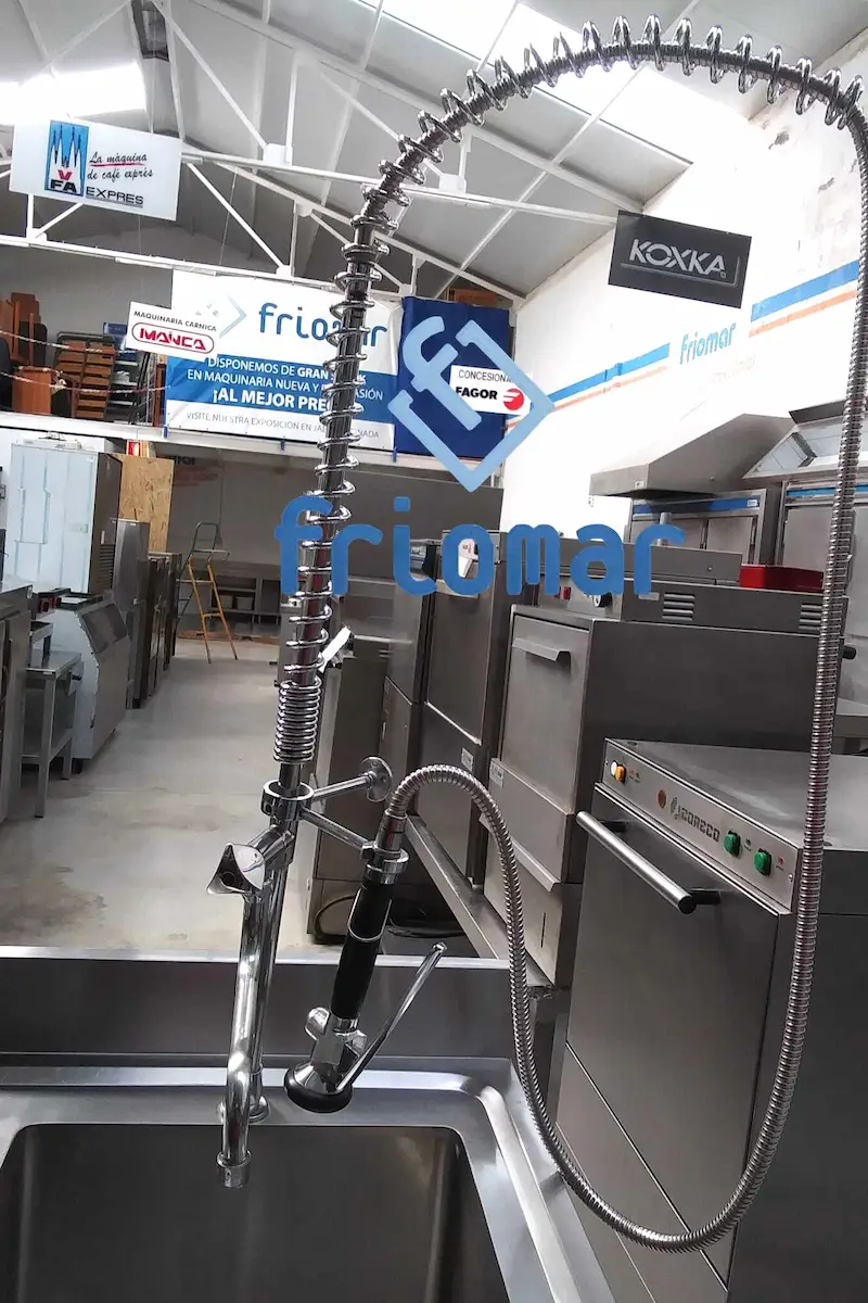 mesa fregadero con grifo ducha