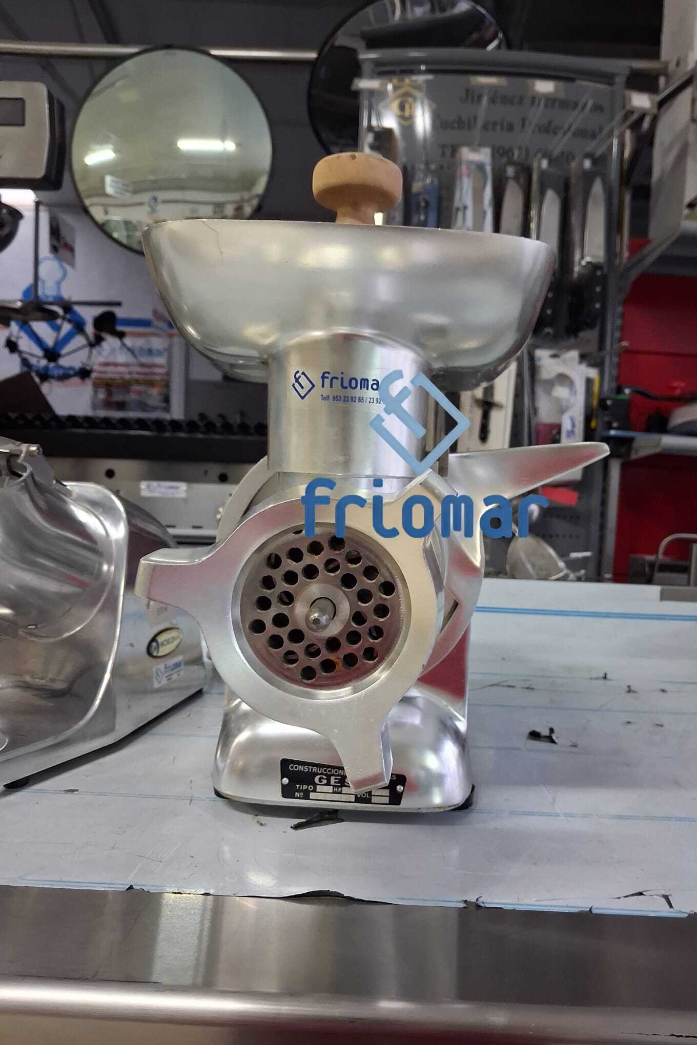 Picadora Carne Boca 22 Monofásica - Imagen 2