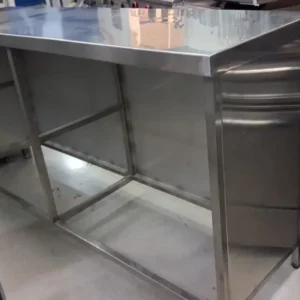 MESA-TRABAJO-INOX-CERRADA