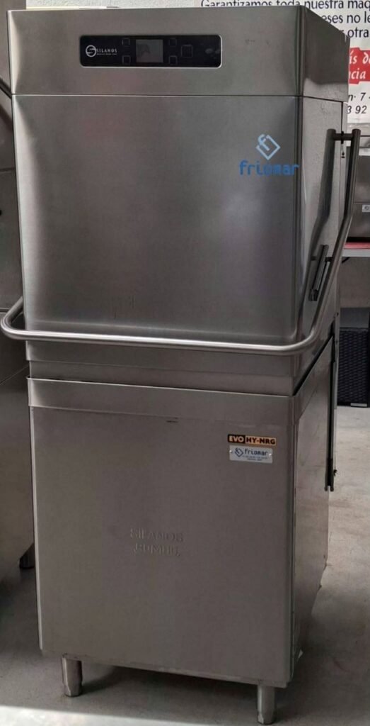 Lavavajillas de capota Silanos N1300 profesional de segunda mano